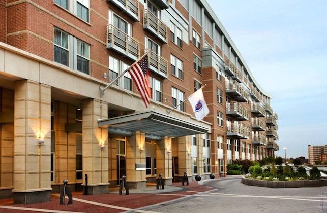Gallery - Battery Wharf Hotel