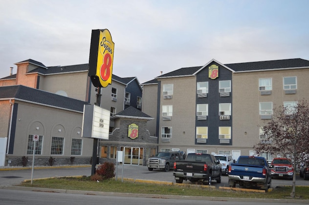 Gallery - Super 8 By Wyndham Grande Prairie