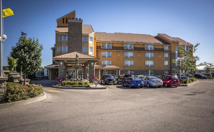 Gallery - Monte Carlo Inn Barrie Suites