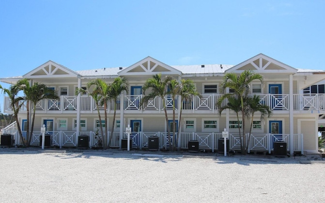 Gallery - Island Inn