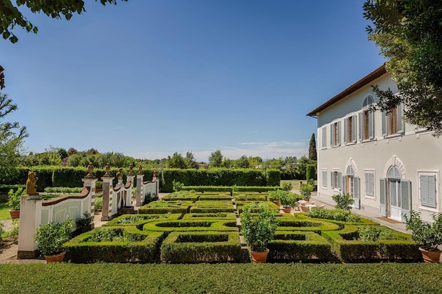 Gallery - Villa Olmi Firenze