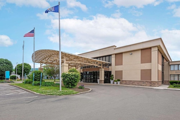 Gallery - Clarion Inn Elmira-Horseheads