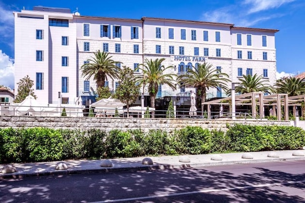 Gallery - Hotel Park