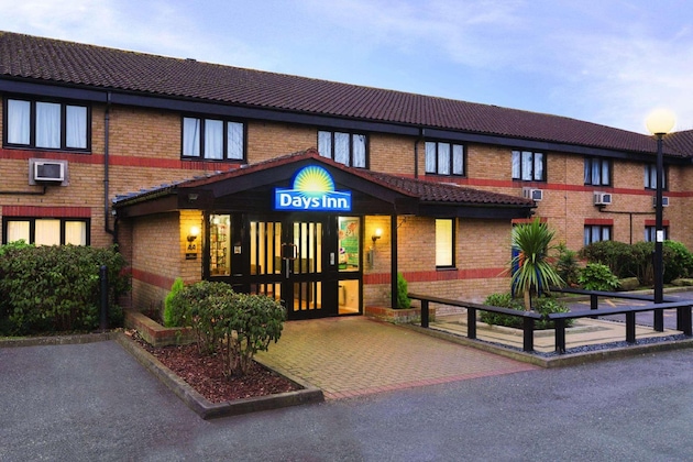 Gallery - Days Inn By Wyndham London Stansted Airport