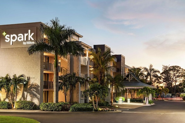 Gallery - Spark By Hilton Sarasota Siesta Key Gateway