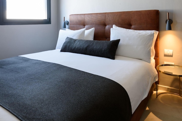 Gallery - The Roof - By Sea Land Suites