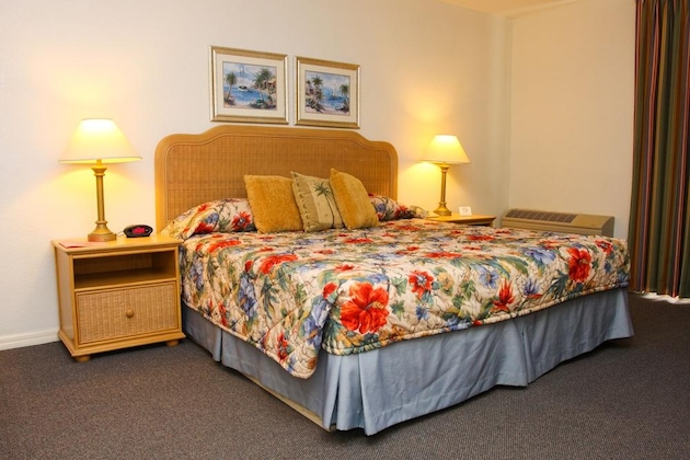 Gallery - Castaways Resort And Suites