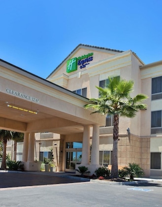Gallery - Holiday Inn Express Hotel & Suites San Diego Otay Mesa By Ihg