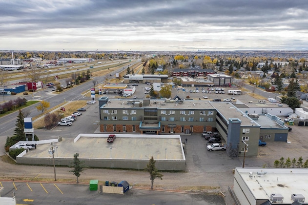 Gallery - Days Inn By Wyndham Airdrie