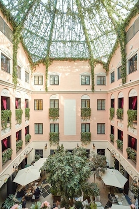 Gallery - Mj's Hotel