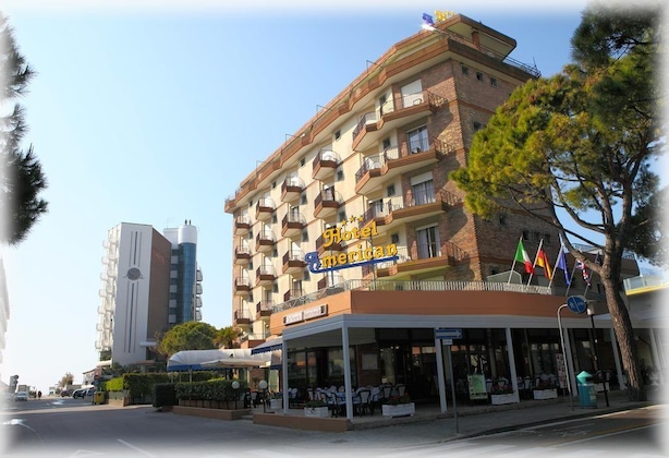 Gallery - Hotel American