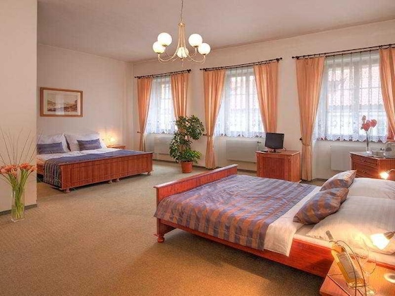 Gallery - Little Quarter Hostel & Hotel