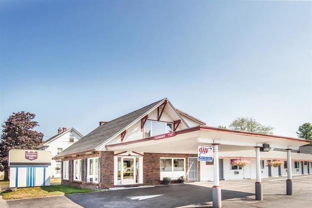 Gallery - Knights Inn Brunswick