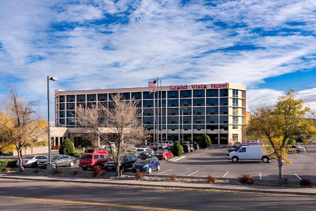 Gallery - Grand Vista Hotel