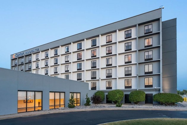 Gallery - Comfort Inn & Suites Buffalo Airport