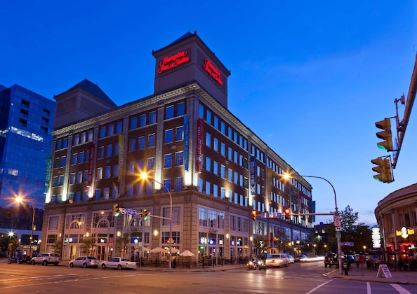 Gallery - Hampton Inn & Suites Buffalo Downtown