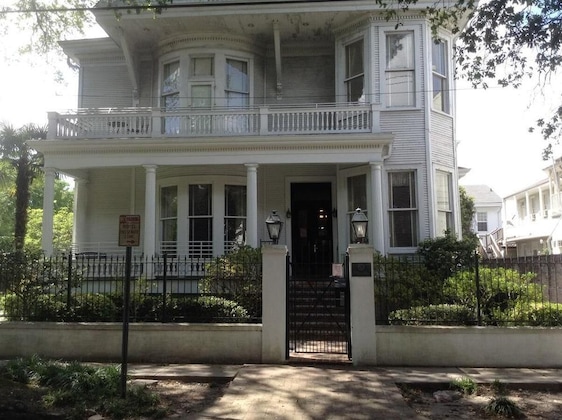 Gallery - The Queen Anne Hotel
