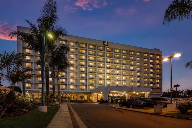 Gallery - Motel 6 Los Angeles Lax