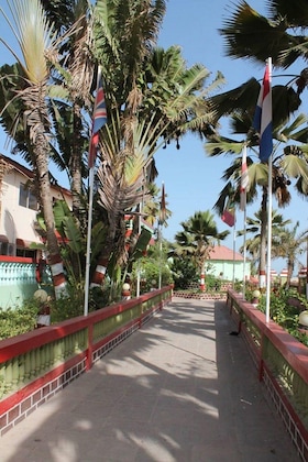 Gallery - Palm Beach Resort