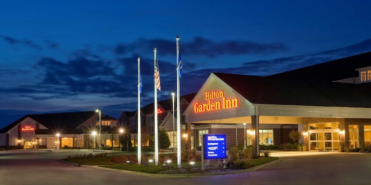 Gallery - Hilton Garden Inn Milwaukee Northwest Conference Center