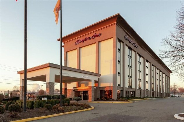 Gallery - Holiday Inn Express Newark Airport Elizabeth, an IHG Hotel