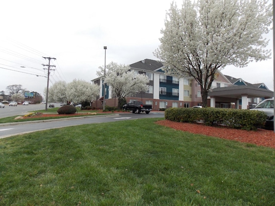 Gallery - Quality Suites Pineville - Charlotte
