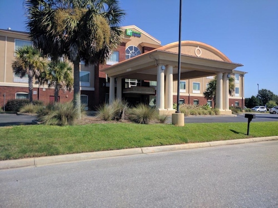 Gallery - Holiday Inn Express & Suites Foley By Ihg