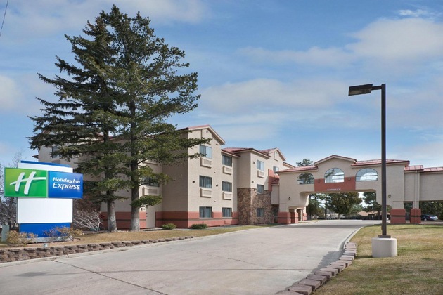 Gallery - Holiday Inn Express Show Low By Ihg