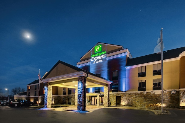 Gallery - Holiday Inn Express & Suites - Interstate 380 At 33Rd Avenue By Ihg