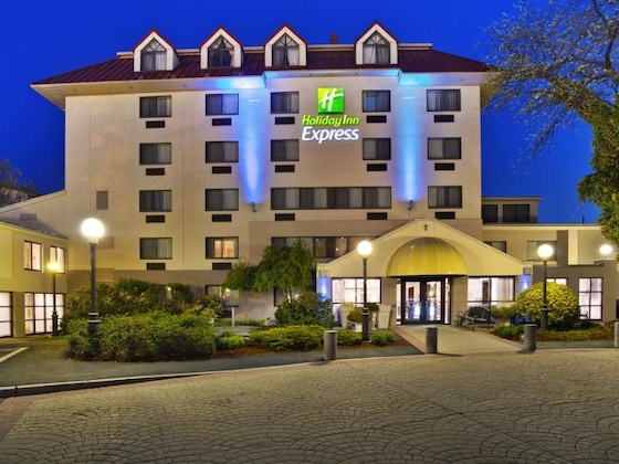 Gallery - Holiday Inn Express Boston - Waltham By Ihg