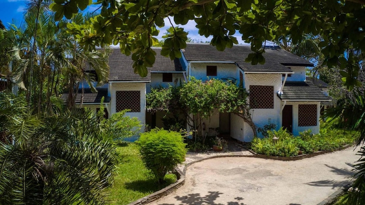 Gallery - Pinewood Beach Resort & Spa