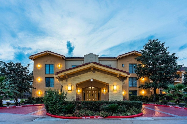 Gallery - Super 8 By Wyndham - The Woodlands North