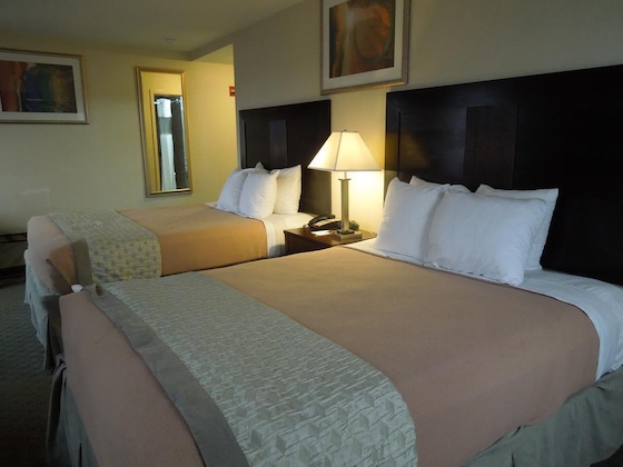 Gallery - Ramada By Wyndham Jamaica Queens