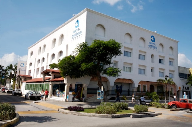 Gallery - Hotel Antillano