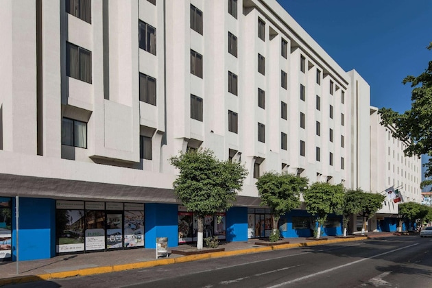 Gallery - Wyndham Executivo Culiacan