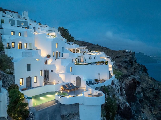 Gallery - Ikies Santorini