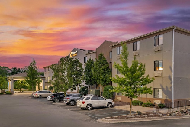 Gallery - Comfort Suites Auburn Hills