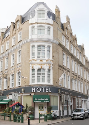 Gallery - City London Hotel