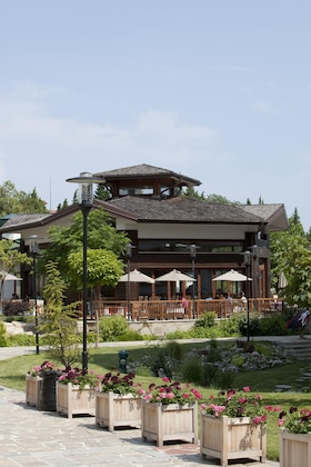 Gallery - Emerald Beach Resort & Spa