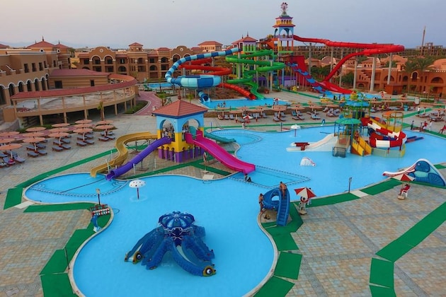 Gallery - Charmillion Gardens Aquapark