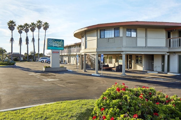 Gallery - Sands By The Sea