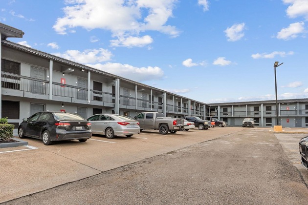 Gallery - Days Inn & Suites By Wyndham Texas City