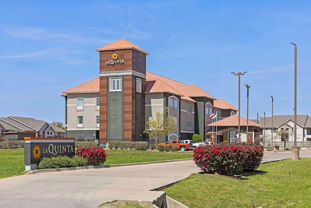 Gallery - La Quinta Inn & Suites By Wyndham Hillsboro