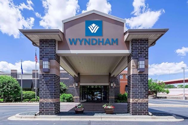 Gallery - Wyndham Bloomington - Mall Of America