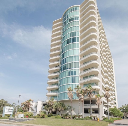 Gallery - Ocean Club 1607