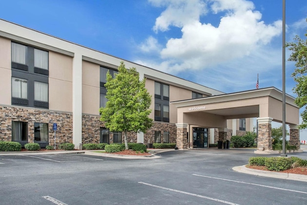 Gallery - Hampton Inn Douglas