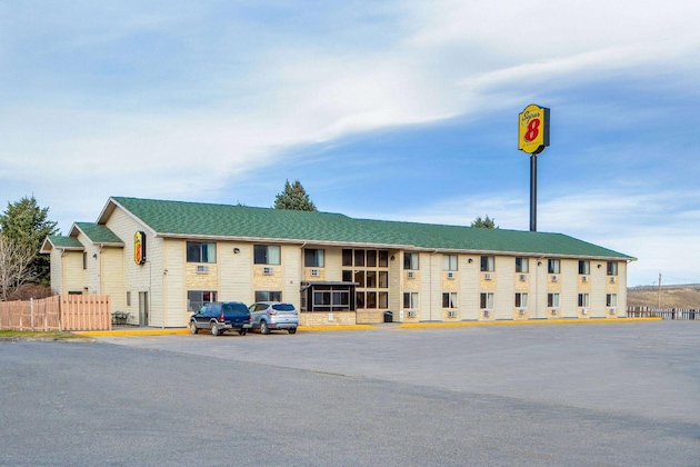 Gallery - Super 8 By Wyndham Livingston Yellowstone