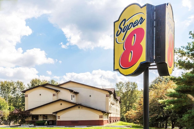 Gallery - Super 8 By Wyndham Stroudsburg