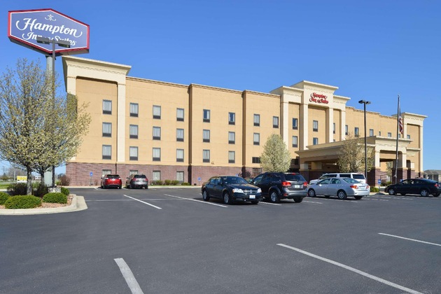Gallery - Hampton Inn & Suites Muncie