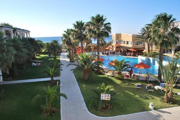 Gallery - Palmyra Golden Beach Families And Couples